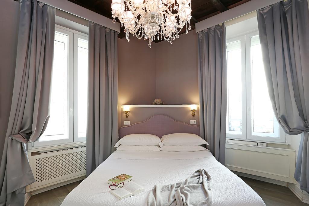 Piazzetta De' Monti Suites Rome Bilik gambar